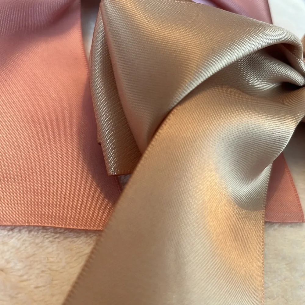 Bows - Picture 2 of 3